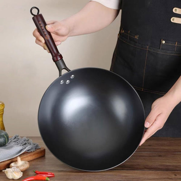 Cast Iron Wok Pan 12.6 Inch with Wooden Handle, Chinese round Bottom Cooking Wok Small Size Coating Free3